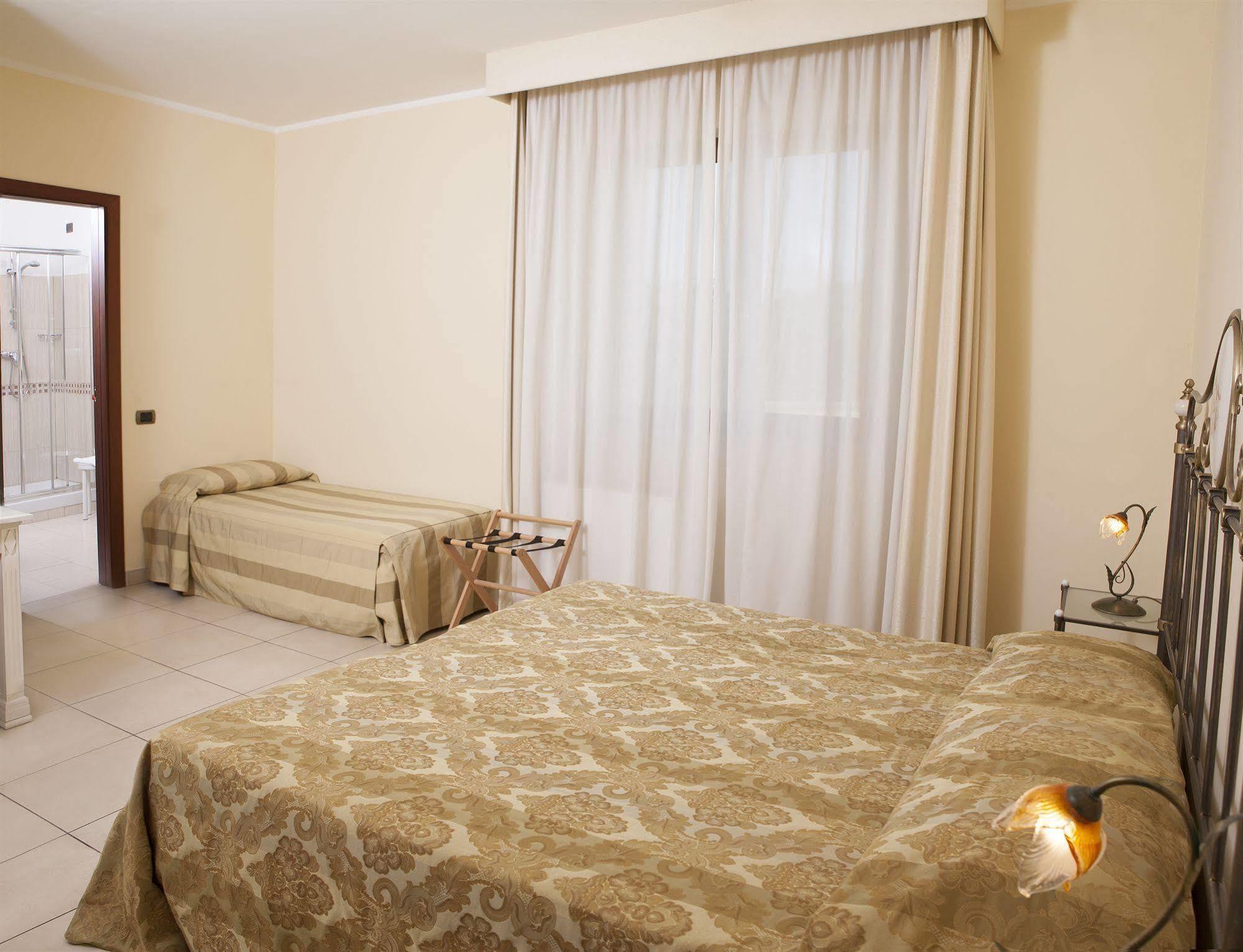 Hotel Villa Fiorita Giulianova Eksteriør bilde